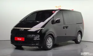 Hyundai Staria Modern Cargo 5-Seater 2022