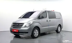Hyundai Starex CVX Deluxe 5-Seater VAN 2015