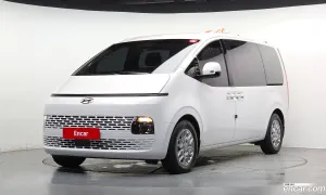 Hyundai Staria Modern Tourer 9-Seater 2023