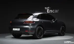 Porsche Macan 95B 3.0 GTS 2018