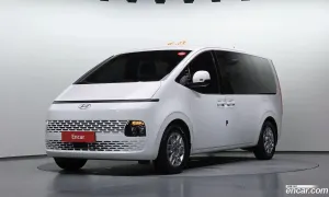Hyundai Staria Modern Tourer 9-Seater 2025