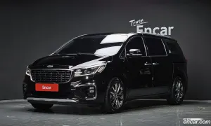 Kia Canival VIP 7-Seater Limousine 2018