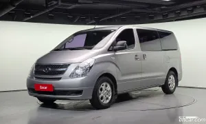 Hyundai Starex CVX Deluxe 3-Seater VAN 2015