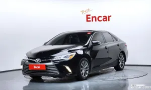 Toyota Camry 2.5 XLE 2015