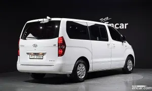 Hyundai Starex Modern Van 5-Seater 2019