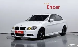 Bmw 3-series 320d Sedan Black and White 2011
