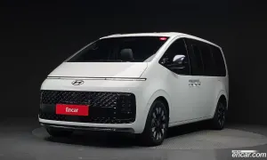 Hyundai Staria Inspiration 4WD Lounge 7-Seater 2025