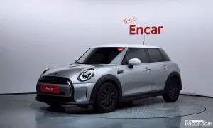 Mini Cooper Third Generation 5Door Classic 2023
