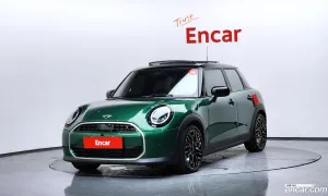 Mini Cooper 5 Door Favoured 2025
