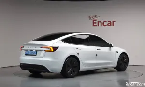 Tesla Model 3 RWD 2025