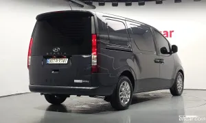 Hyundai Staria Modern Cargo 3-Seater 2023
