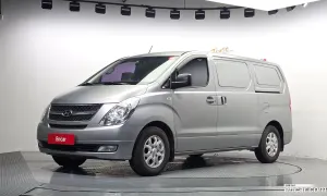 Hyundai Starex CVX Luxury 3-Seater VAN 2015