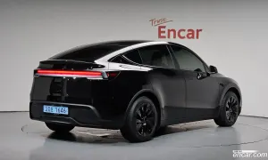 Tesla Model y RWD 2025