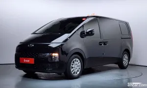 Hyundai Staria Modern Cargo 5-Seater 2023