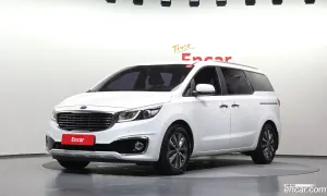 Kia Canival 9-seater Luxury 2017