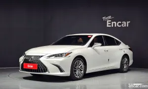 Lexus Es Luxury Plus 2024