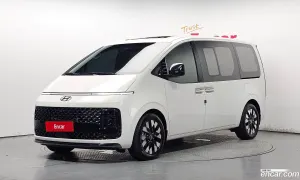 Hyundai Staria Inspiration 4WD Lounge 7-Seater 2025