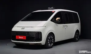 Hyundai Staria Inspiration 4WD Lounge 7-Seater 2025