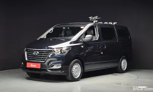 Hyundai Starex Style Van 5-Seater 2020