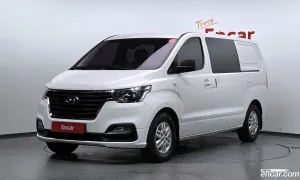 Hyundai Starex Modern Van 5-Seater 2018