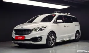 Kia Canival President 7-seater Limousine 2016