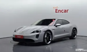 Porsche Taycan GTS 2022
