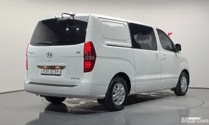 Hyundai Starex Modern Van 5-Seater 2019