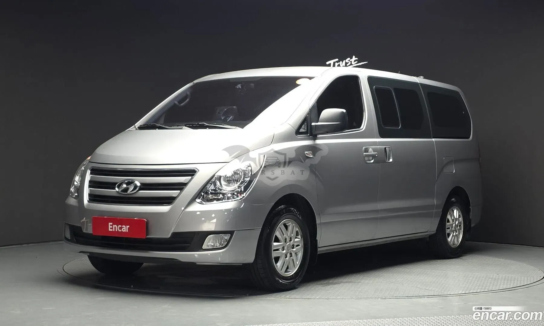Hyundai Starex Smart 12-Seater Wagon 2017