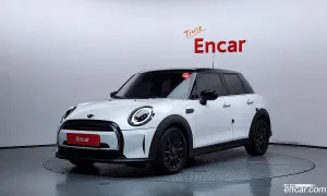 Mini Cooper Third Generation 5Door Classic 2023