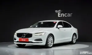 Volvo S90 D4 Momentum 2018