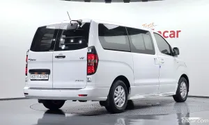 Hyundai Starex Modern Van 5-Seater 2019