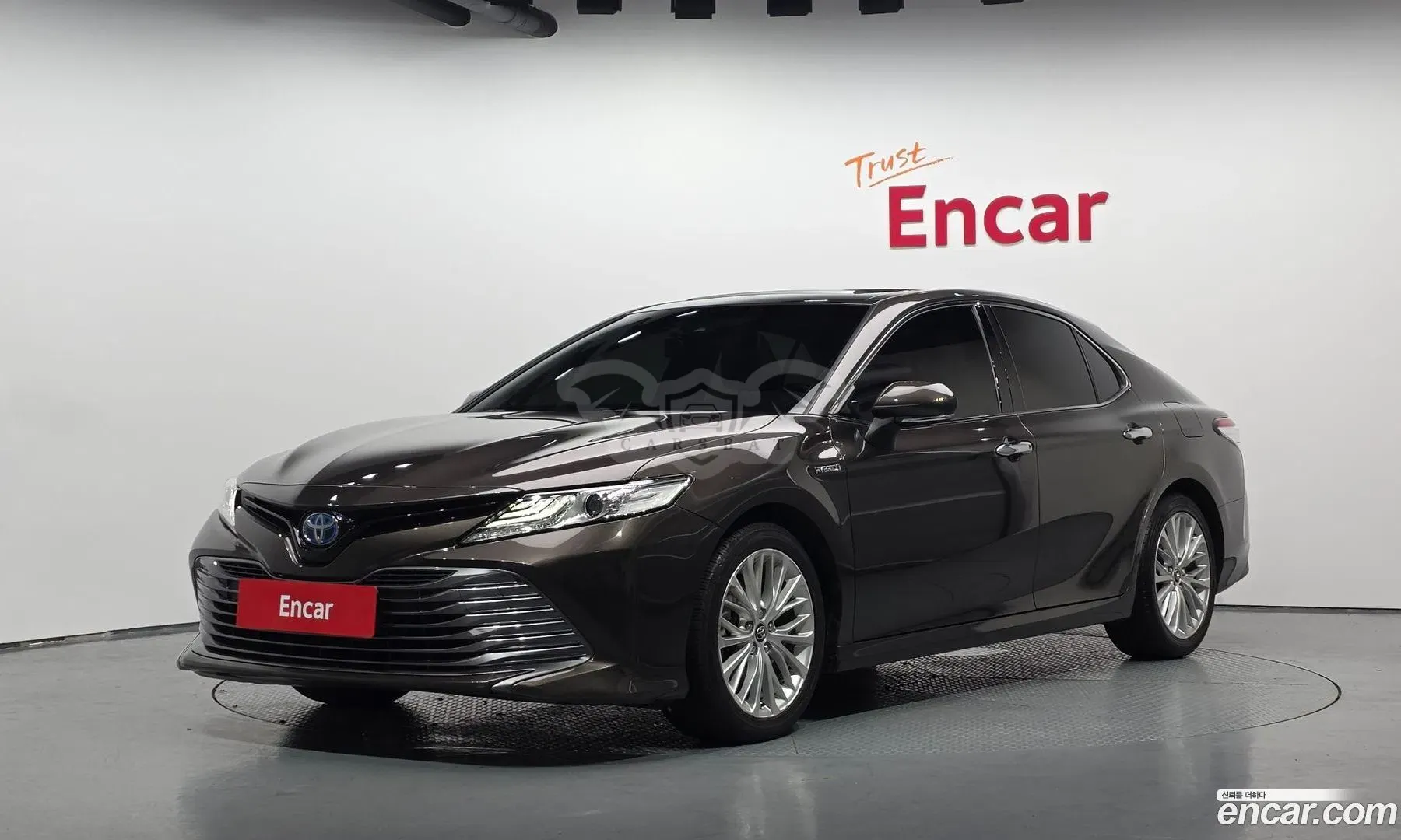 Toyota Camry 2.5 XLE Hybrid 2018