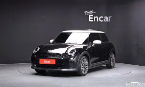 Mini Cooper Classic 2025