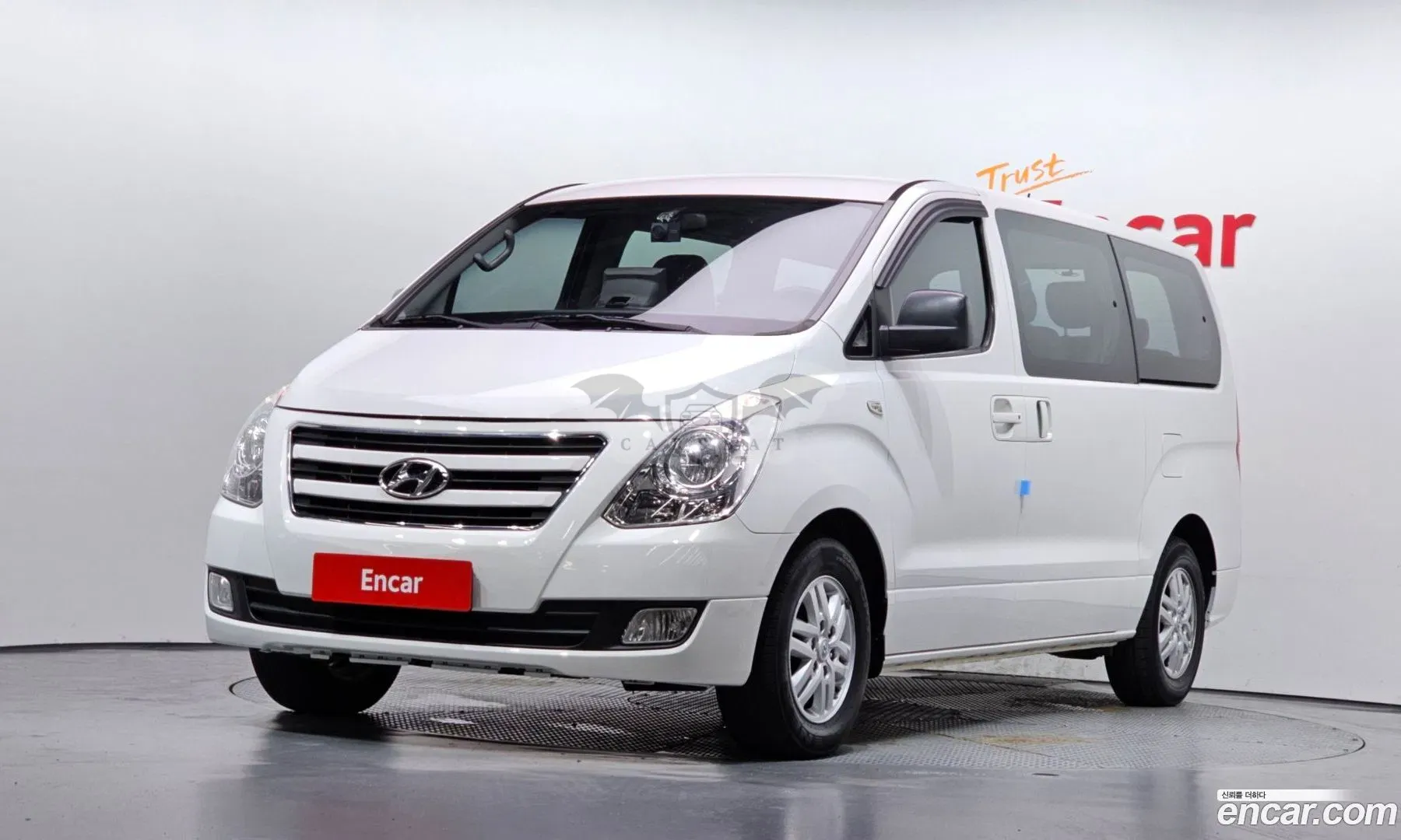 Hyundai Starex Smart 12-Seater Wagon 2017