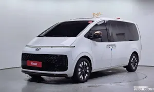 Hyundai Staria Inspiration 4WD Lounge 9-Seater 2025