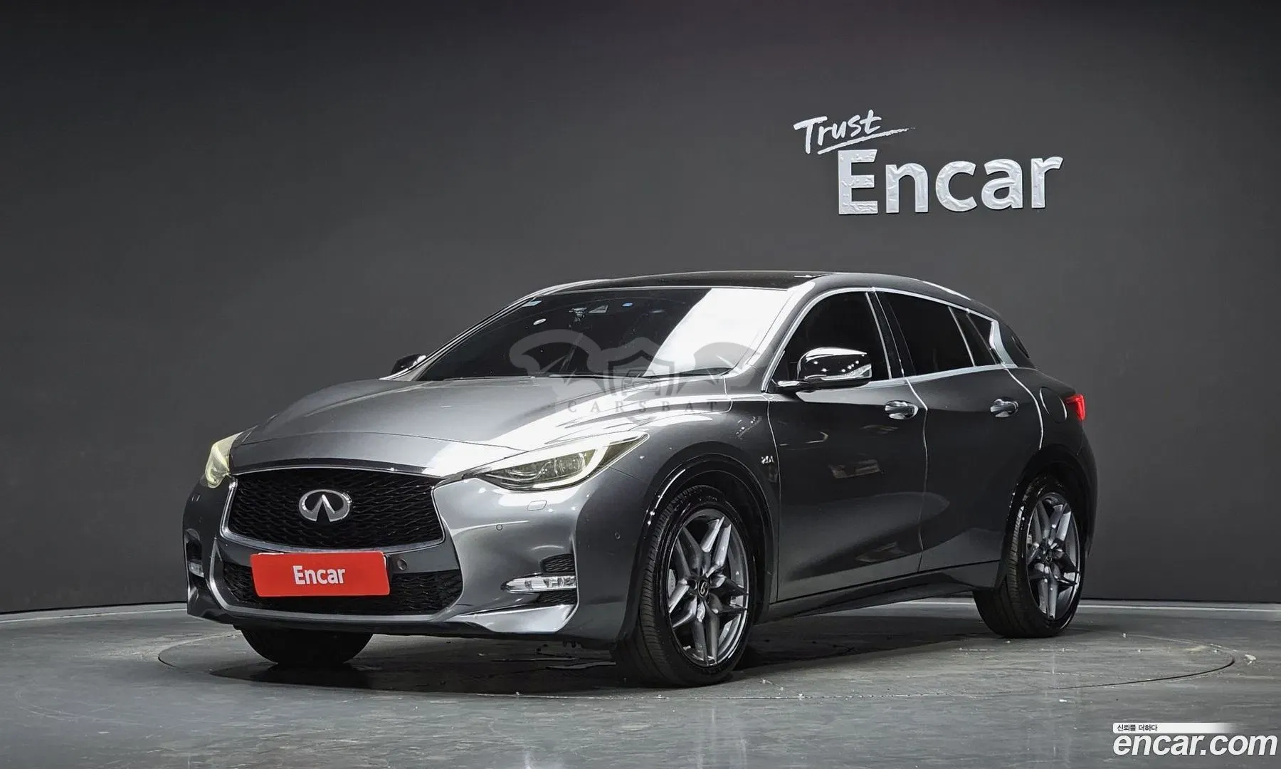 Infiniti Q30 2.0 Premium 2017