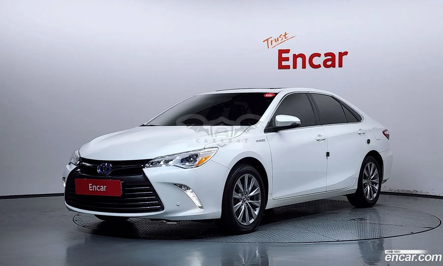 Toyota Camry Hybrid XLE 2017