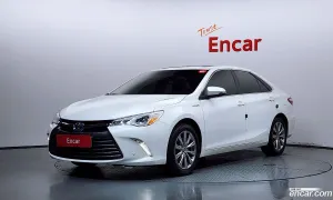 Toyota Camry Hybrid XLE 2017