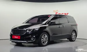 Kia Canival VIP 7-seater Limousine 2017