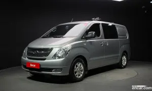 Hyundai Starex CVX Luxury 5-Seater VAN 2015