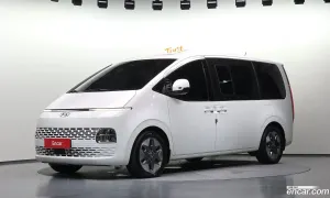 Hyundai Staria Modern Tourer 11-Seater 2021