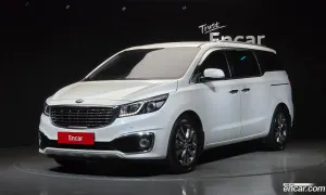 Kia Canival 9-seater Prestige 2016