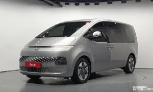 Hyundai Staria Modern Tourer 11-Seater 2021