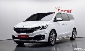 Kia Canival VIP 7-seater Limousine 2017
