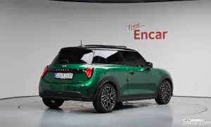 Mini Cooper Favoured 2024