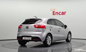 Kia Pride Deluxe 1.4 MPI Hatchback 2014