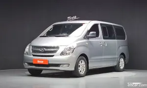 Hyundai Starex CVX Premium 5-Seater VAN 2011