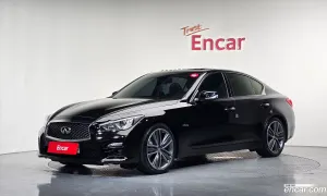 Infiniti Q50 3.5 Hybrid Essence 2016