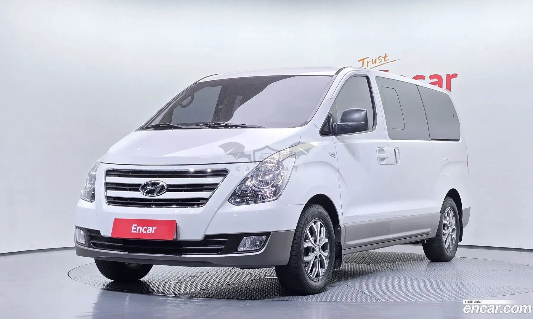 Hyundai Starex Modern Special 11-Seater Wagon 2017