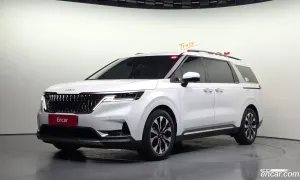 Kia Canival 9-Seater Signature 2023